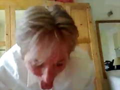 Mature teacher giving blowjob and squirting